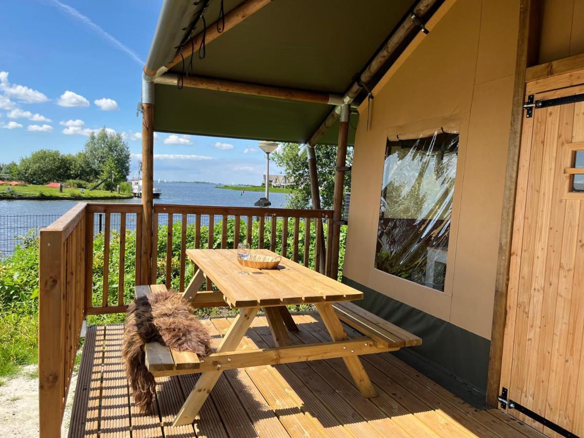 Waterherberg It Beaken Heeg Exterior photo